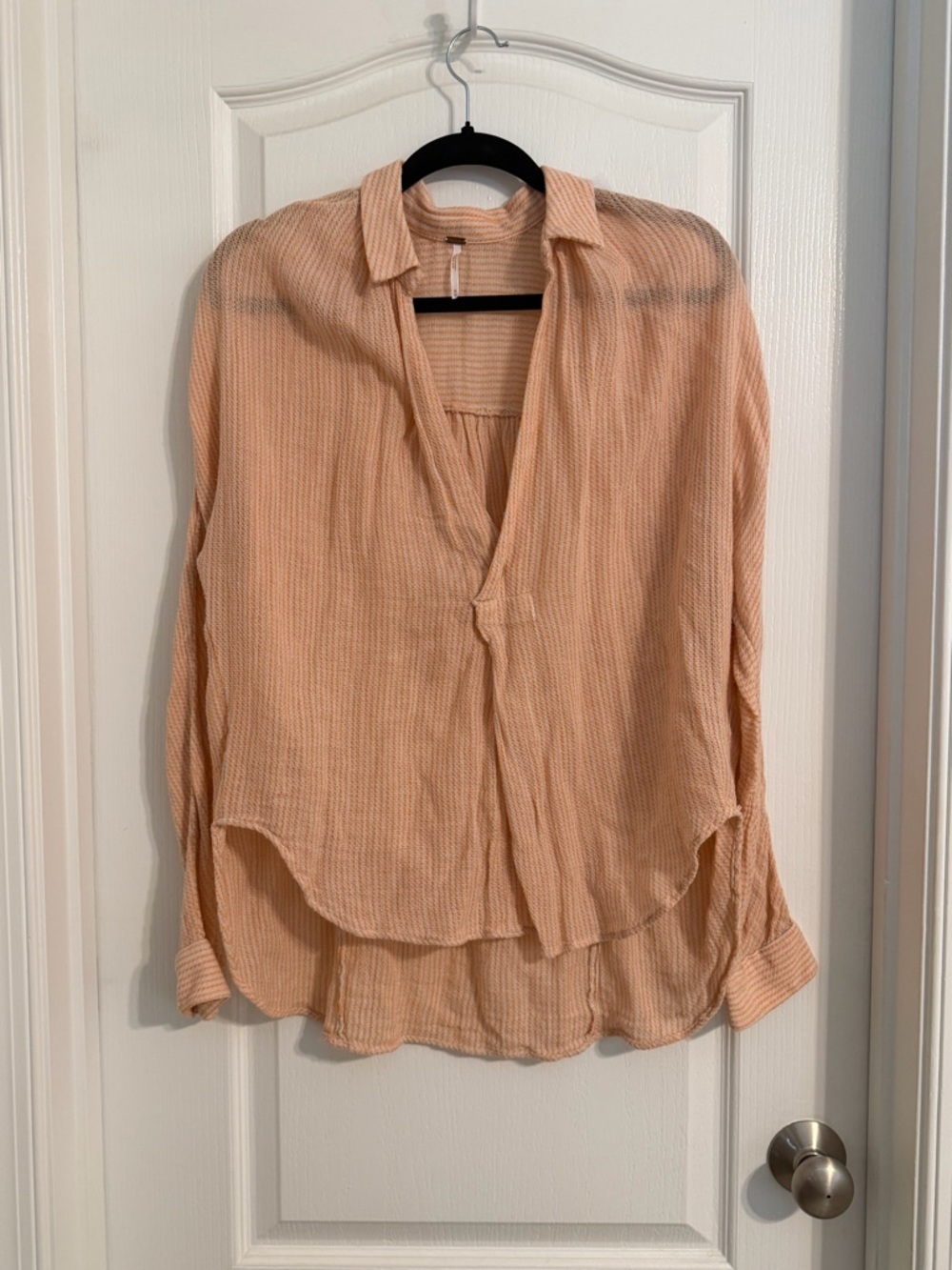 Free People Peach and White Open Collar Long Sleeve Beachy Top Sz M